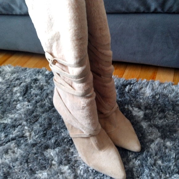 Faux fur heel boots - Picture 5 of 12